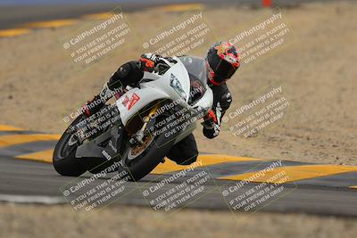 media/Jan-14-2023-SoCal Trackdays (Sat) [[497694156f]]/Turn 12 (120pm)/